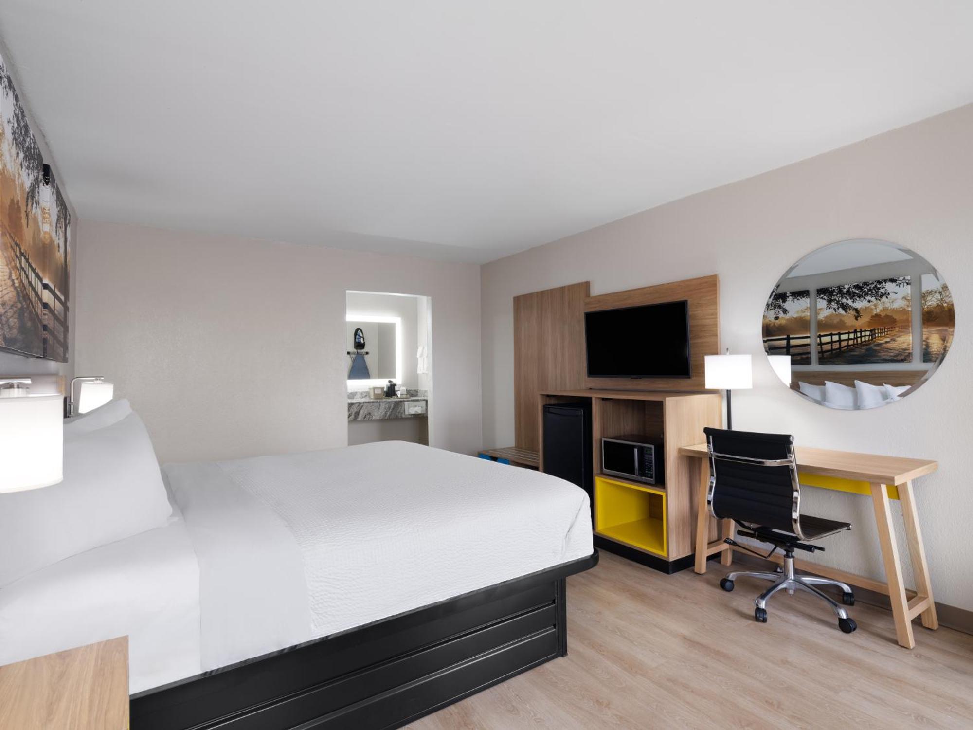Days-Inn By Wyndham Montgomery I-85 Esterno foto